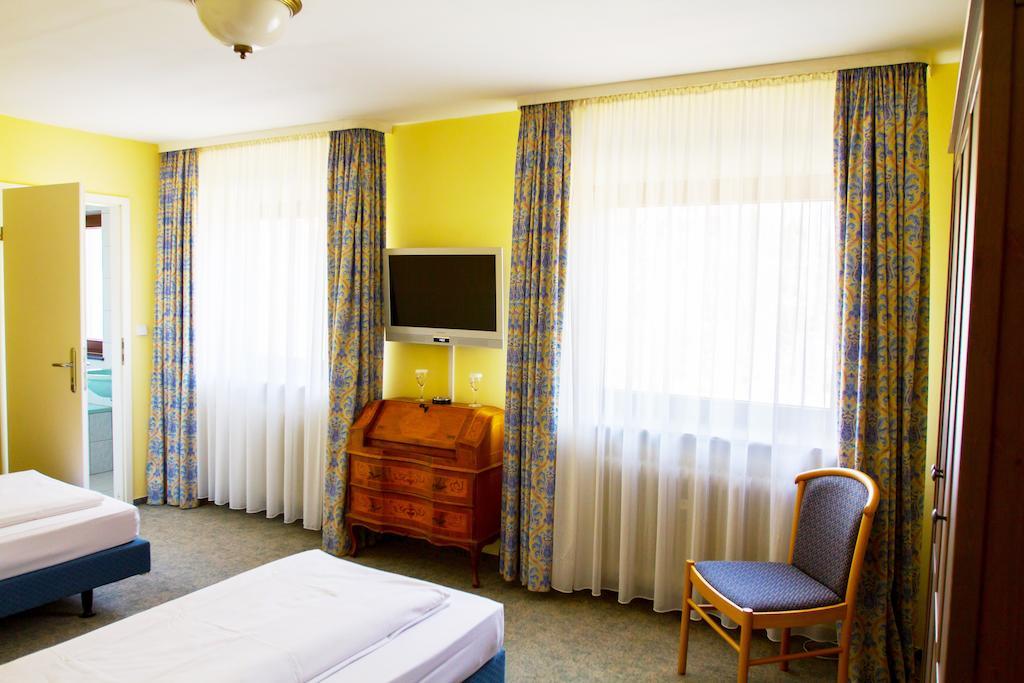 Heidekrug Hotel Oberursel Room photo