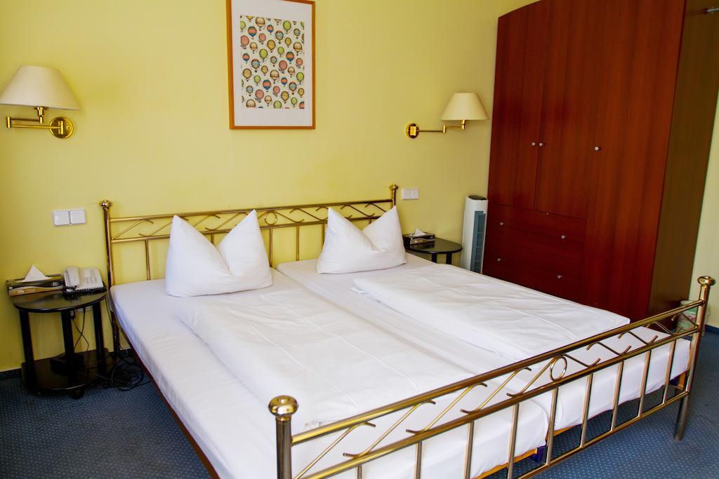 Heidekrug Hotel Oberursel Room photo